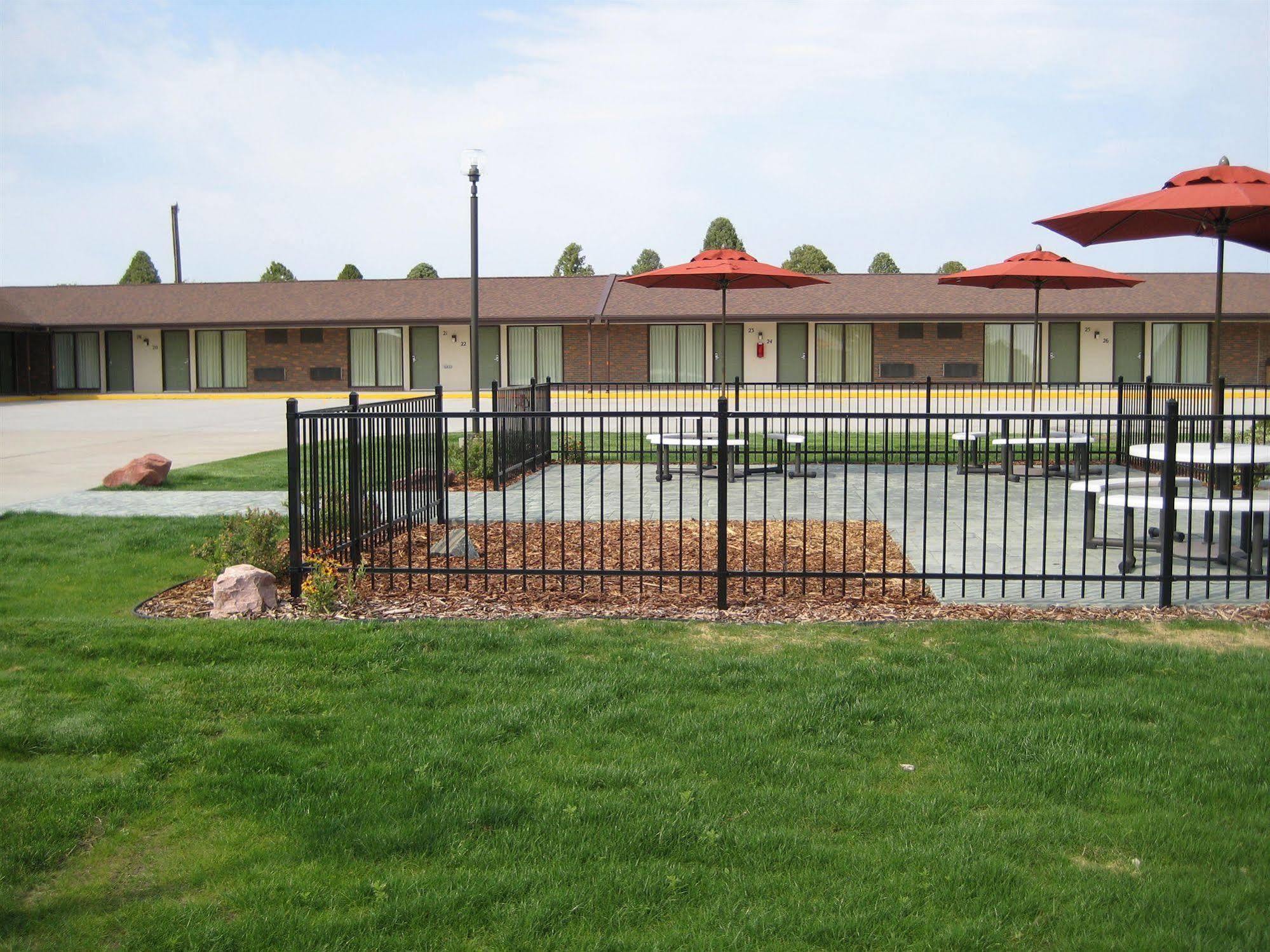 Trade Winds Motel Valentine Buitenkant foto